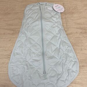 SMOOCH HUG ME GENTLY WEIGHTED SWADDLE SAGE - S